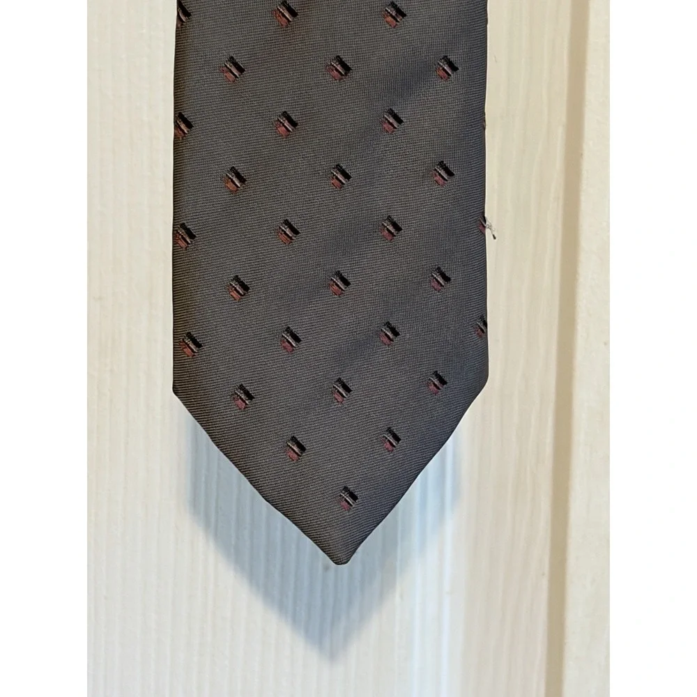 Royal Knight Gray Neck tie, Men's Neck tie, Grey with burgundy and black design